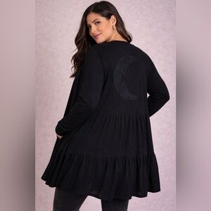 Hot Topic Black Long Sleeve Tiered Moonback Cardigan